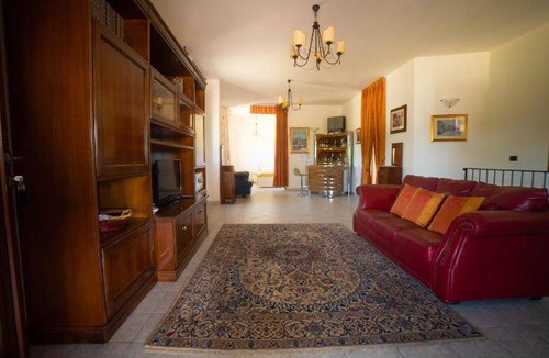 Mottola House | 240 m² House ∙ 4 bedrooms ∙ 5 guests