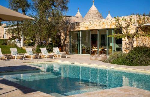 Ostuni Resort | 289 m² Resort ∙ 7 bedrooms ∙ 20 guests