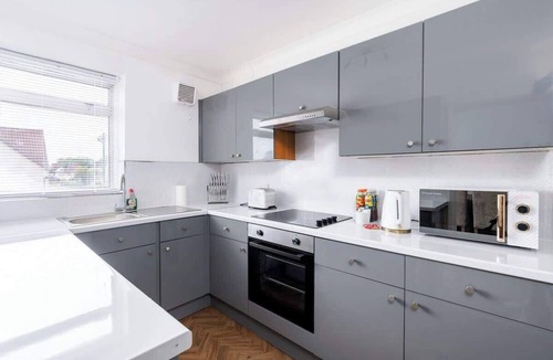Chapeltown House | 3 BR Chic Home with Balcony & Free Parking!