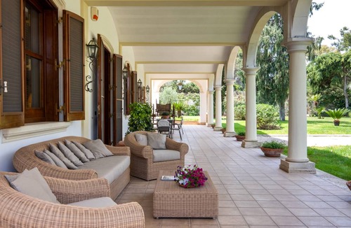 Monteroni di Lecce Villa | 300 m² Villa ∙ 5 bedrooms ∙ 12 guests
