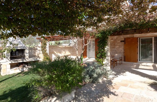 Calimera Villa | 350 m² Villa ∙ 6 bedrooms ∙ 15 guests