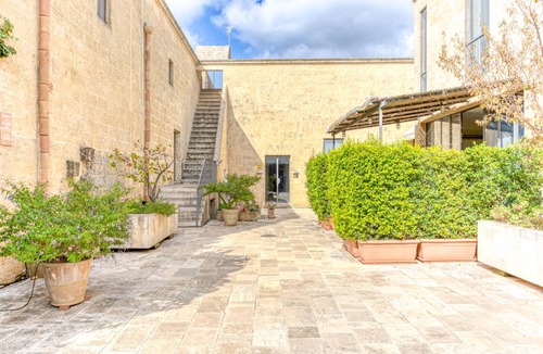 Patu Villa | 350 m² Villa ∙ 8 bedrooms ∙ 26 guests