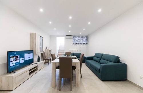 Municipio 5 Apartment | 65 m² Apartment ∙ 2 bedrooms ∙ 6 guests