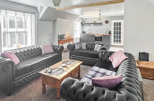 Brampton Cottage | 7 bedroom accommodation in Halton Lea Gate, near Brampton