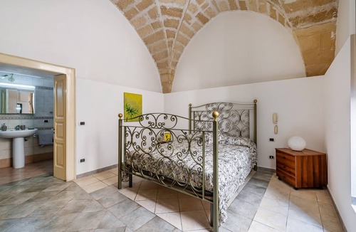 Lecce Historic Center Apartment | 92 m² Apartment ∙ 2 bedrooms ∙ 4 guests