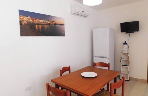 Torre San Giovanni Apartment | Air-Conditioned Apartment In Central Location Close to Beaches with Terrace