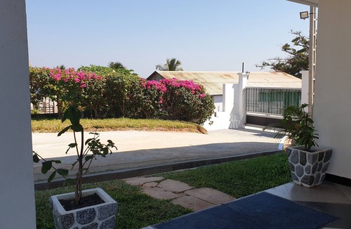 Mahahanga Tanana Apartment | Air-conditioned apartment La Corniche OBB