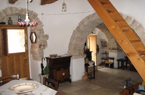 Mola di Bari Apartment | Alberobello-Centro Storico-Trullo panoramico con giardino