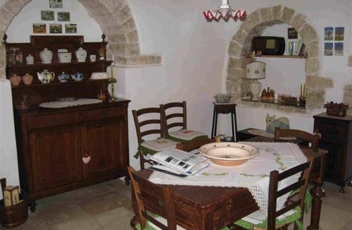 Mola di Bari Apartment | Alberobello-Centro Storico-Trullo panoramico con giardino