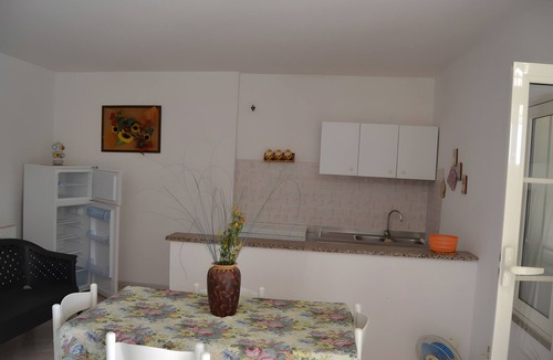 Marina di Novaglie Apartment | Apartment 'Alba Del Mare' with Sea View, Private Terrace and Shared Garden