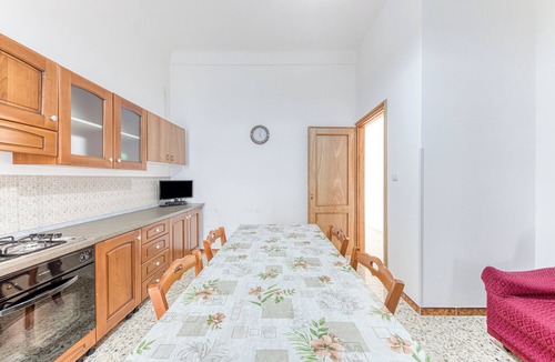Lido Marini Apartment | Apartment 'Appartamento Lido Marini' with Sea View, Private Terrace and Air Conditioning