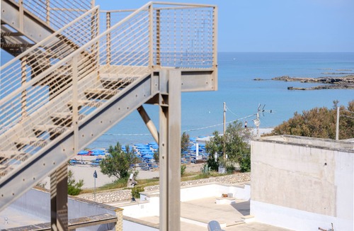San Foca Apartment | Apartment 'Casa Tra Cielo E Mare' with Sea View, Private Terrace and Wi-Fi