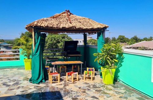 Mahajanga Apartment | Apartment F4 MIAMI swimming pool terrace corner barbecue. Peace and security