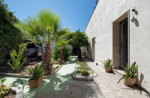 San Cesario di Lecce Apartment | Apartment 'Mezzogiorno' with Shared Terrace, Wi-Fi and Air Conditioning