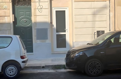 San Cesario di Lecce Apartment | Apartment 'Dimora Bianca' with Private Terrace and Air Conditioning