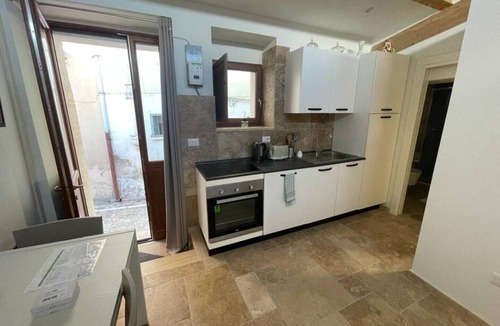 SantʼAgata di Puglia Apartment | Apartment 'Zenna - Arco Pronti' with Mountain View, Wi-Fi and Air Conditioning