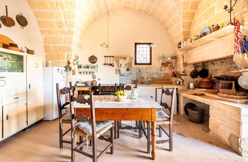 Serrano Apartment | Apartment 'Ponente' with Private Terrace, Wi-Fi and Air Conditioning