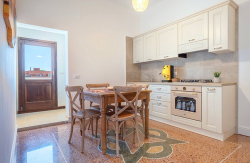 Pulsano Apartment | Apartment 'Primo Piano - Mini' with Private Garden, Wi-Fi and Air Conditioning
