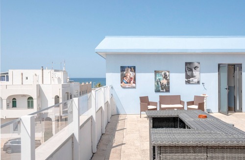 Torre Canne Apartment | Apartment 'Stella Marina 9 - Torre Canne' with Sea View and Balcony