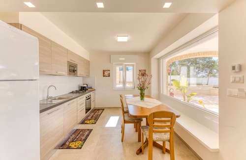 Fontanelle Apartment | Apartment 'Villa Bianca Appartment 2' with Sea View, Wi-Fi and Air Conditioning