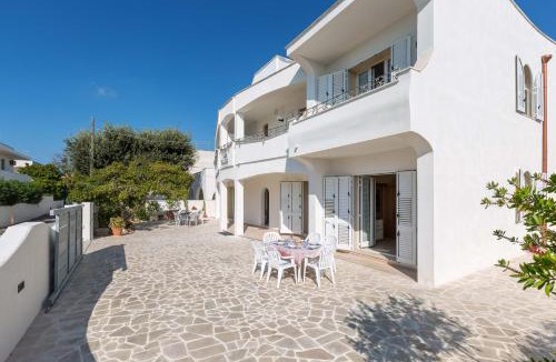 Scala di Furno Apartment | Appartamenti in Villa Michelle by BarbarHouse