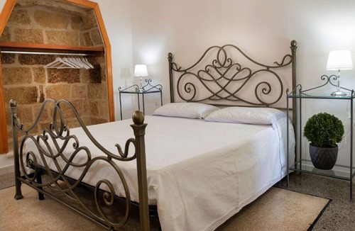 Specchia Bed & Breakfast | Appartamento in Villa con Piscina e Parcheggio Privato
