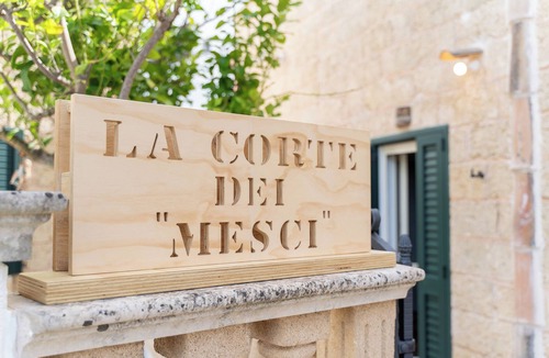 Specchia House | Apt Suite - Corte dei Mesci by Just Houses SRL - With Jacuzzi