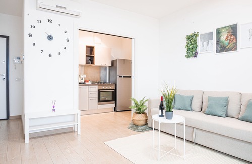 Municipio 2 Apartment | [ApuliaLux] Elegant Apt. with SPA & Free Parking