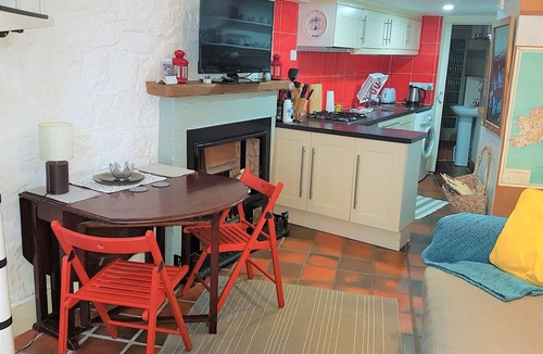 West End Apartment | Auld Pottery - Charming & Central gem in the heart of the city centre