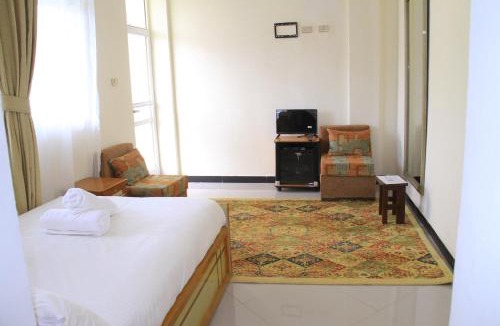 Nifas Silk-Lafto House | Avi-Pension