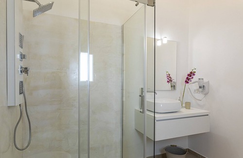 Torre San Giovanni Bed & Breakfast | B&B white petra - Spacious Room - CIN IT075090B400063099
