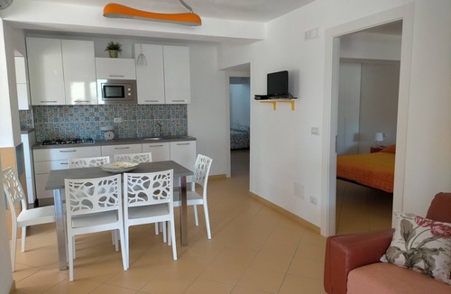 Mattinata Apartment | B & B Yellow wolfbane