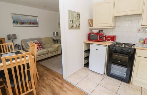 Looe Cabin | Badger Set near Looe, Looe
