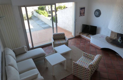 Frontignan Villa | Beachfront villa directly on the beach