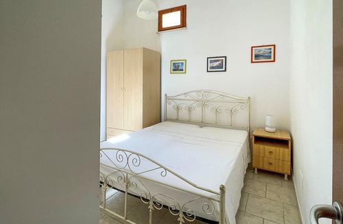 Castro House | Beautiful cottage with terrace and sea view.
