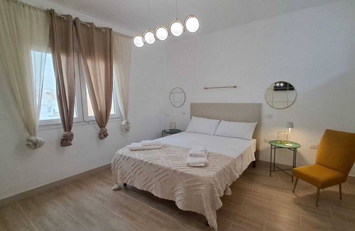Sant'Isidoro Bed & Breakfast | Bed and Breakfast 'Isid'Oro Rooms - Camera 4' with Wi-Fi and Air Conditioning