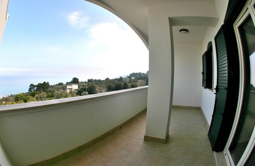 Rodi Garganico Apartment | Blue apartment
