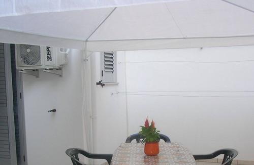 Lido Conchiglie Apartment | BRIGHT NEW BASEMENT WITH GARDEN 4 PLACES
