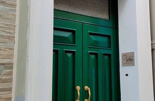 Novoli Apartment | "Buttons and zippers" suite with bedroom, living room, bathroom. garden with hydro tub