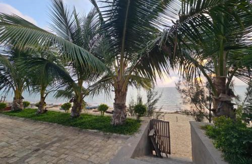 Madagascar House | Cabana Beach