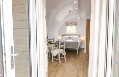 Lochmaben Cottage | Cabin ∙ 1 bedroom ∙ 3 guests