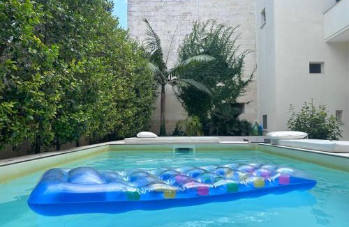 Lecce Apartment | Carlo V - con piscina e giardino privati