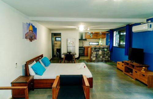 Hell-Ville Apartment | Cattleya Guest house