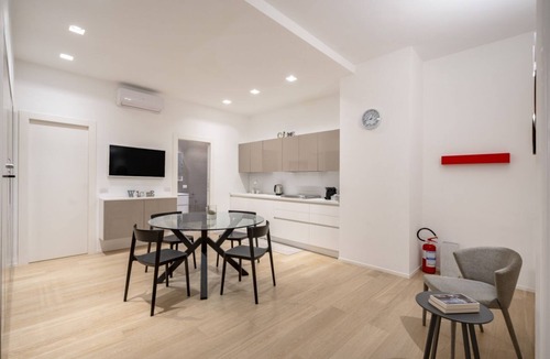 Bari City Centre Apartment | Central Station Apartment – Modern Comfort in the Heart of Bari