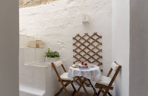 Monopoli Apartment | Charming Historic Apartment in Puglia near the Sea