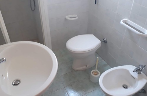 San Foca Apartment | Charming Holiday Home Near The Beach With A Terrace in San Foca