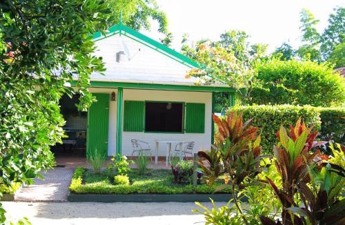 Foulpointe House | Charming house with sea view in Foulpointe + Enclosed garden.