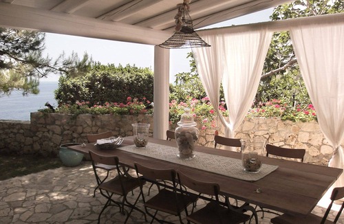 Castro Marina Villa | Charming villa with garden and panoramic sea view