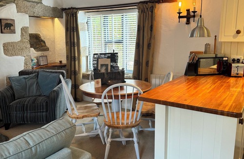 Mount House | Cobble - Cornish Stone Cottage on the edge Cardinham Woods & Bodmin Moor
