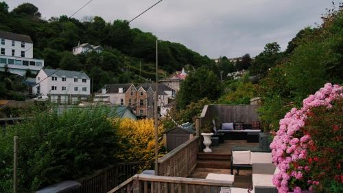Looe Apartment | Commanders Cabin